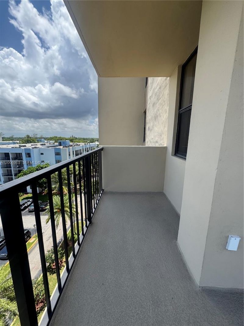 1470 NE 123rd St, Unit A701, North Miami, FL 33161 Photo