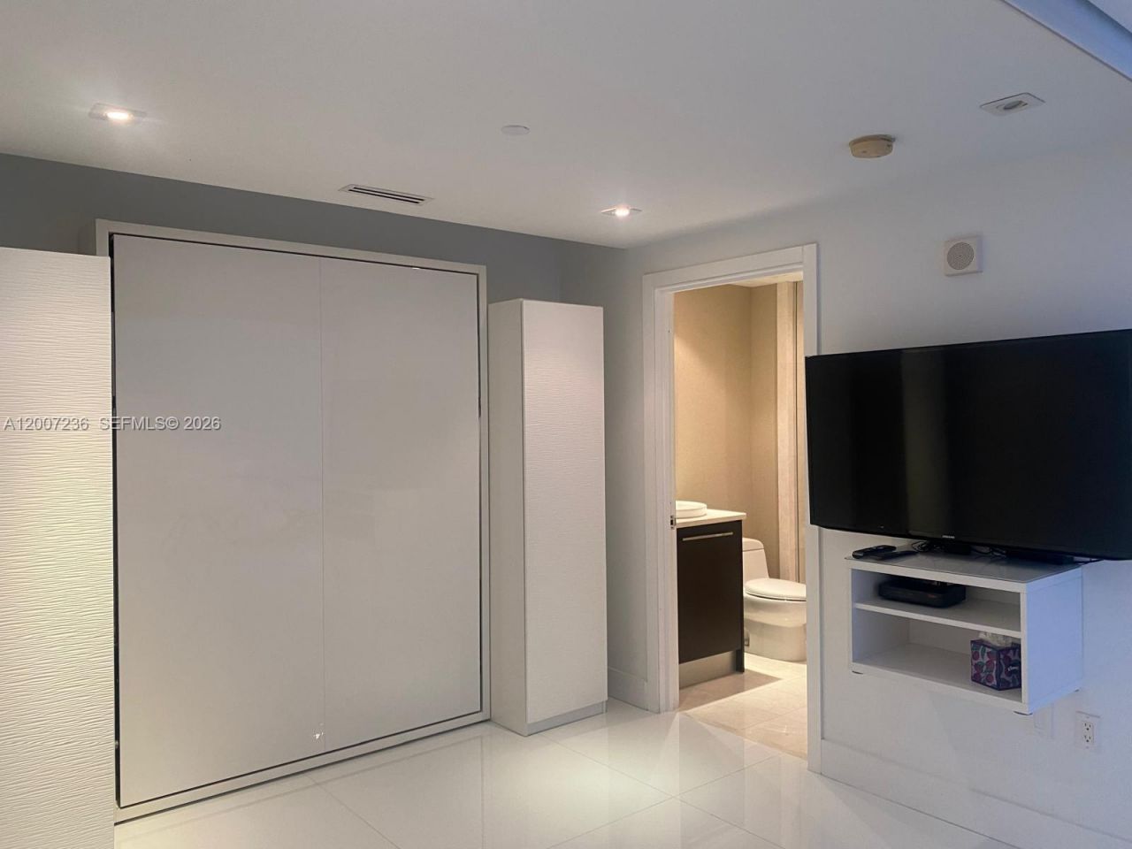 17121 Collins Ave , Unit 4006, Sunny Isles Beach, FL 33160 Photo