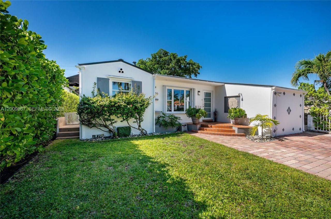 1756 71st St , Miami Beach, FL 33141 Photo