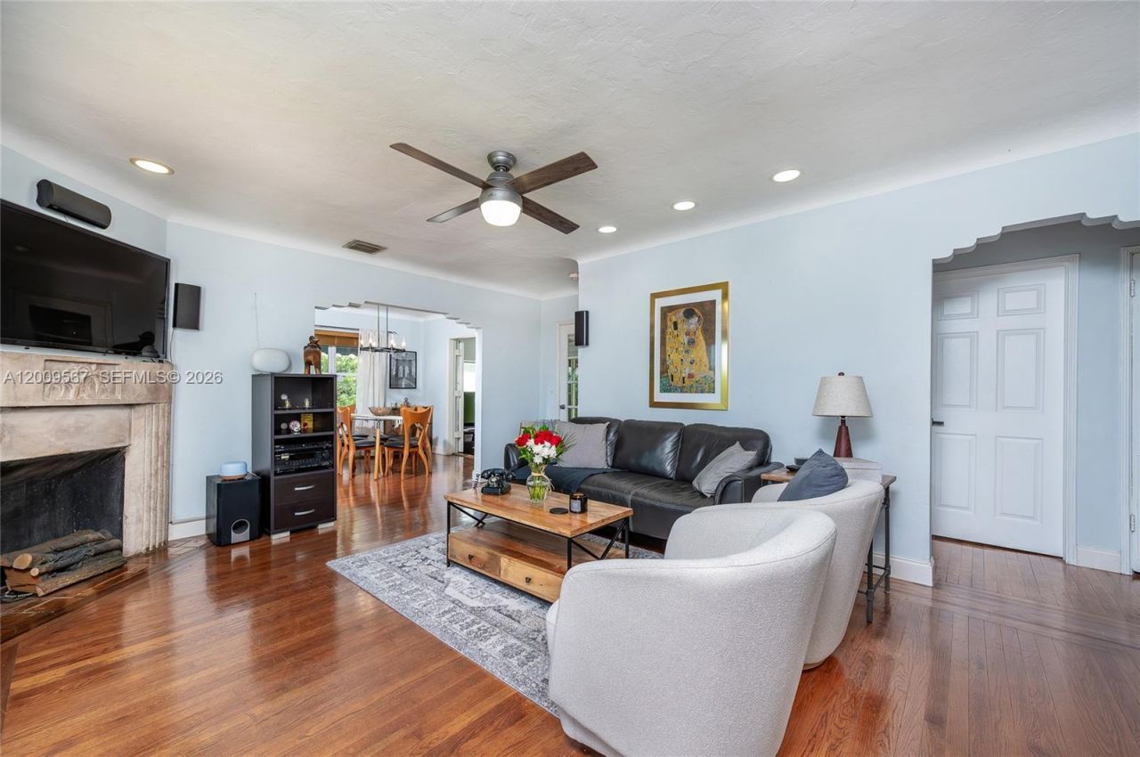 1756 71st St , Miami Beach, FL 33141 Photo