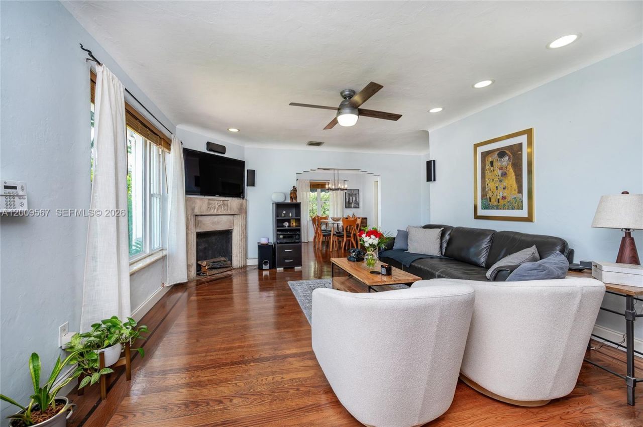 1756 71st St , Miami Beach, FL 33141 Photo