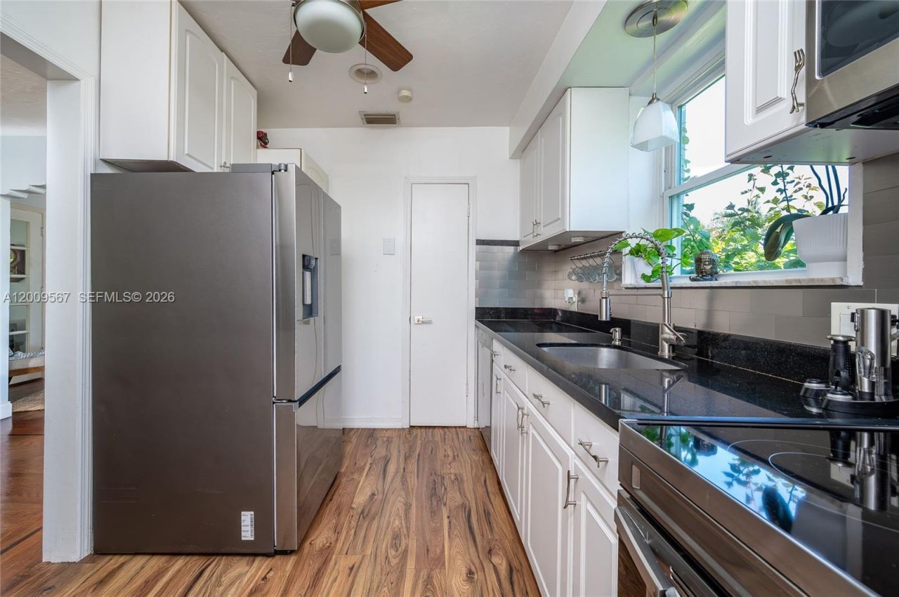 1756 71st St , Miami Beach, FL 33141 Photo