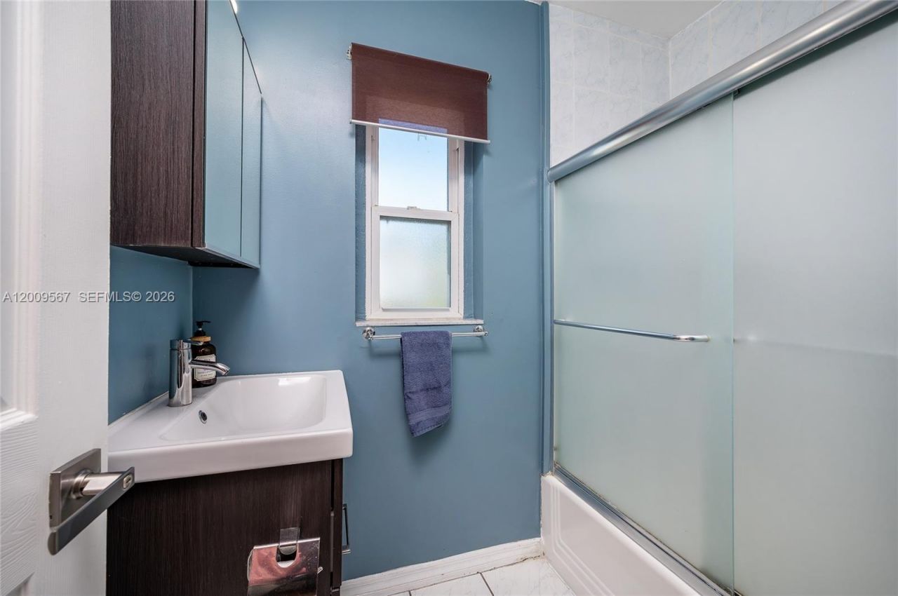 1756 71st St , Miami Beach, FL 33141 Photo