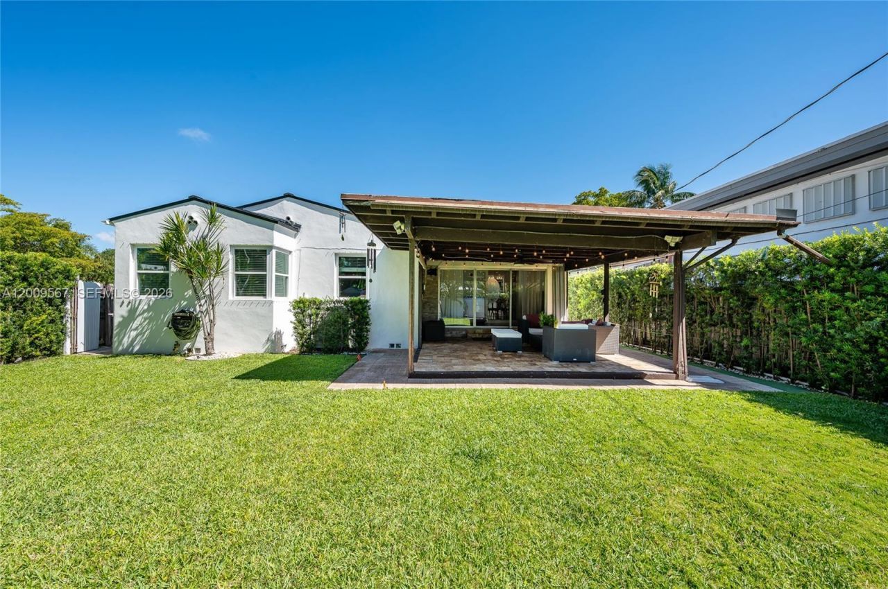 1756 71st St , Miami Beach, FL 33141 Photo