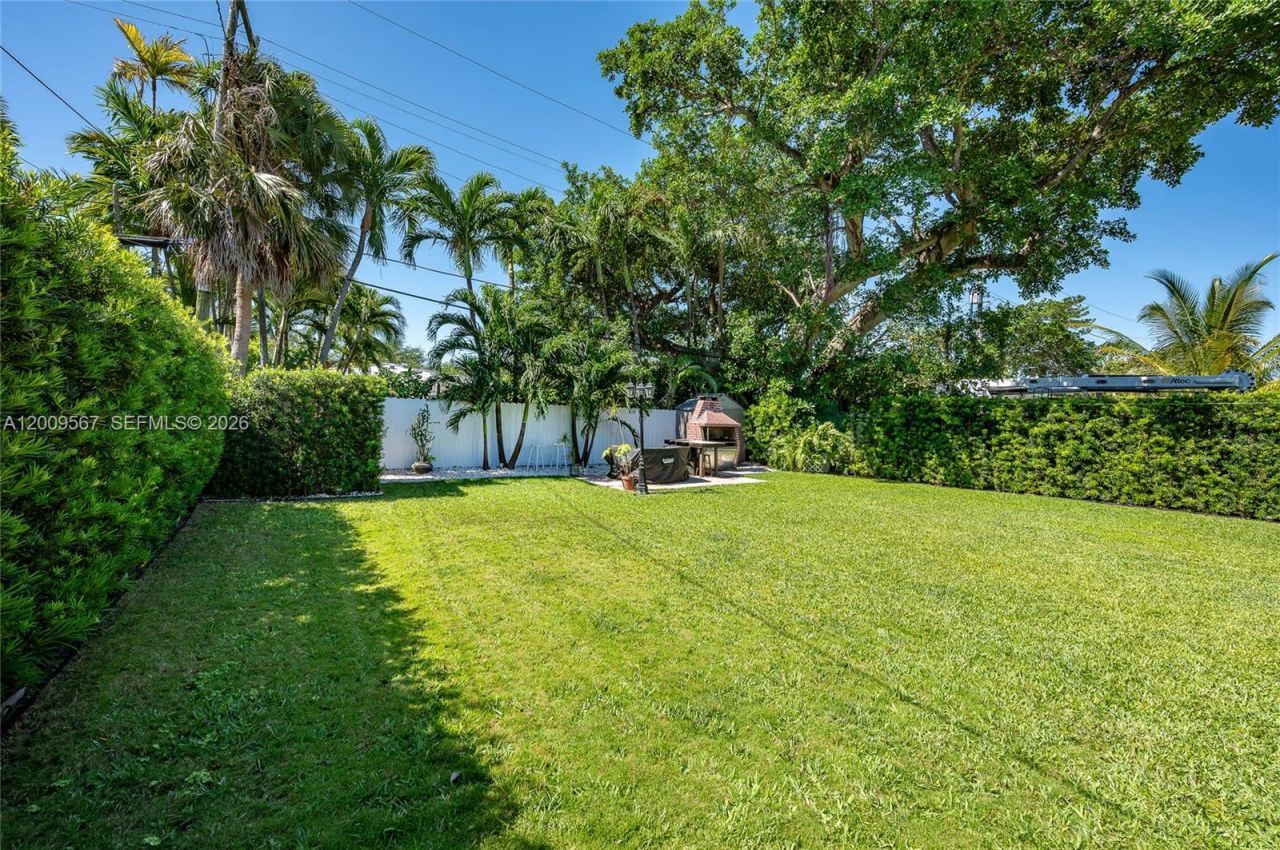 1756 71st St , Miami Beach, FL 33141 Photo