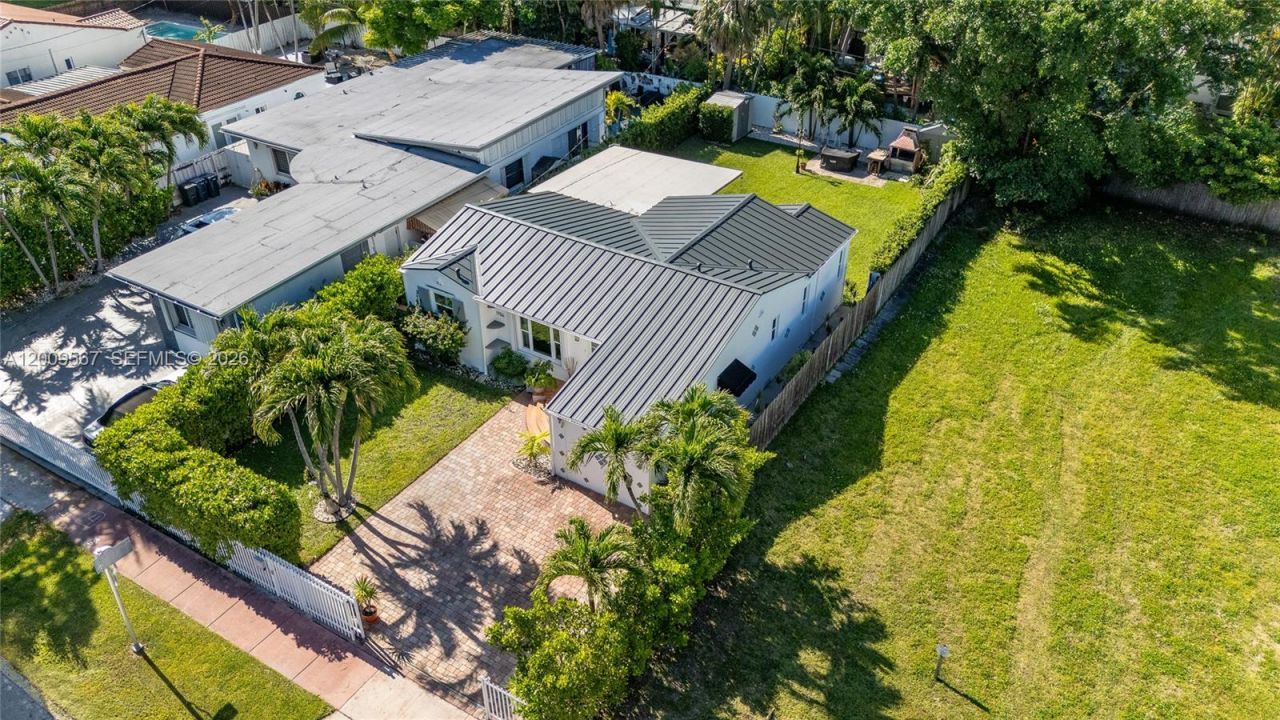 1756 71st St , Miami Beach, FL 33141 Photo