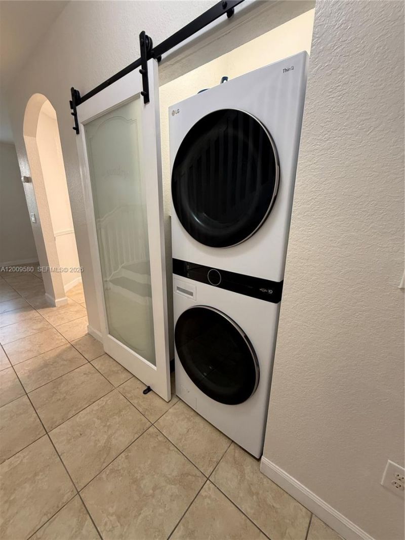 9239 SW 227th St, Unit 1, Cutler Bay, FL 33190 Photo