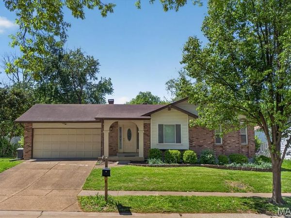 1421 Nancy Lee Drive, St Louis, MO 63146