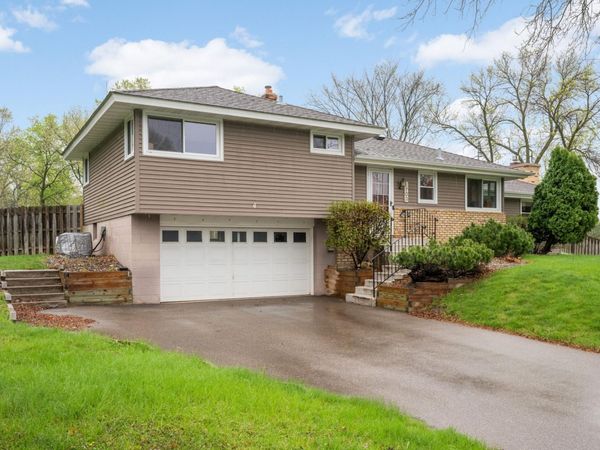 5703 Oakview Lane, Minnetonka, MN 55345