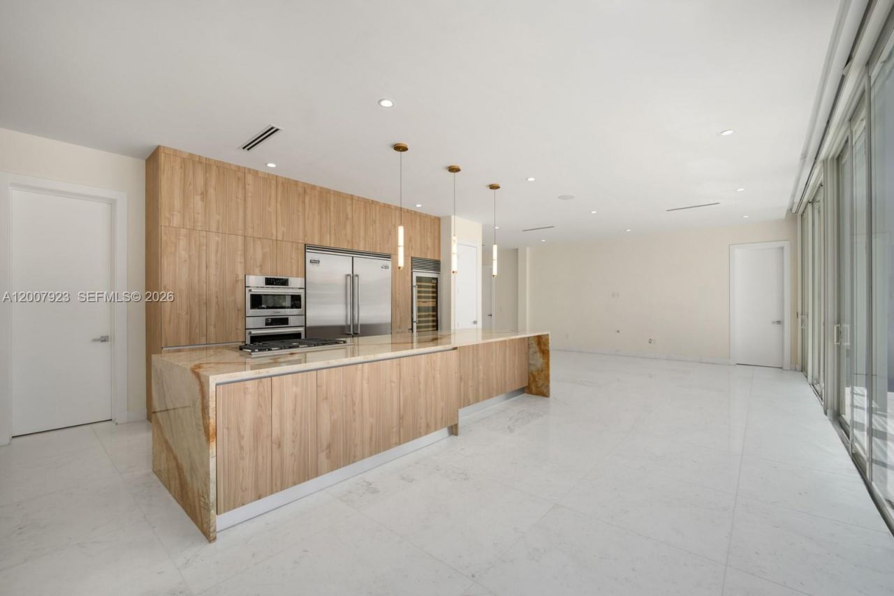 1090 NE 84th St, Miami, FL 33138 Photo