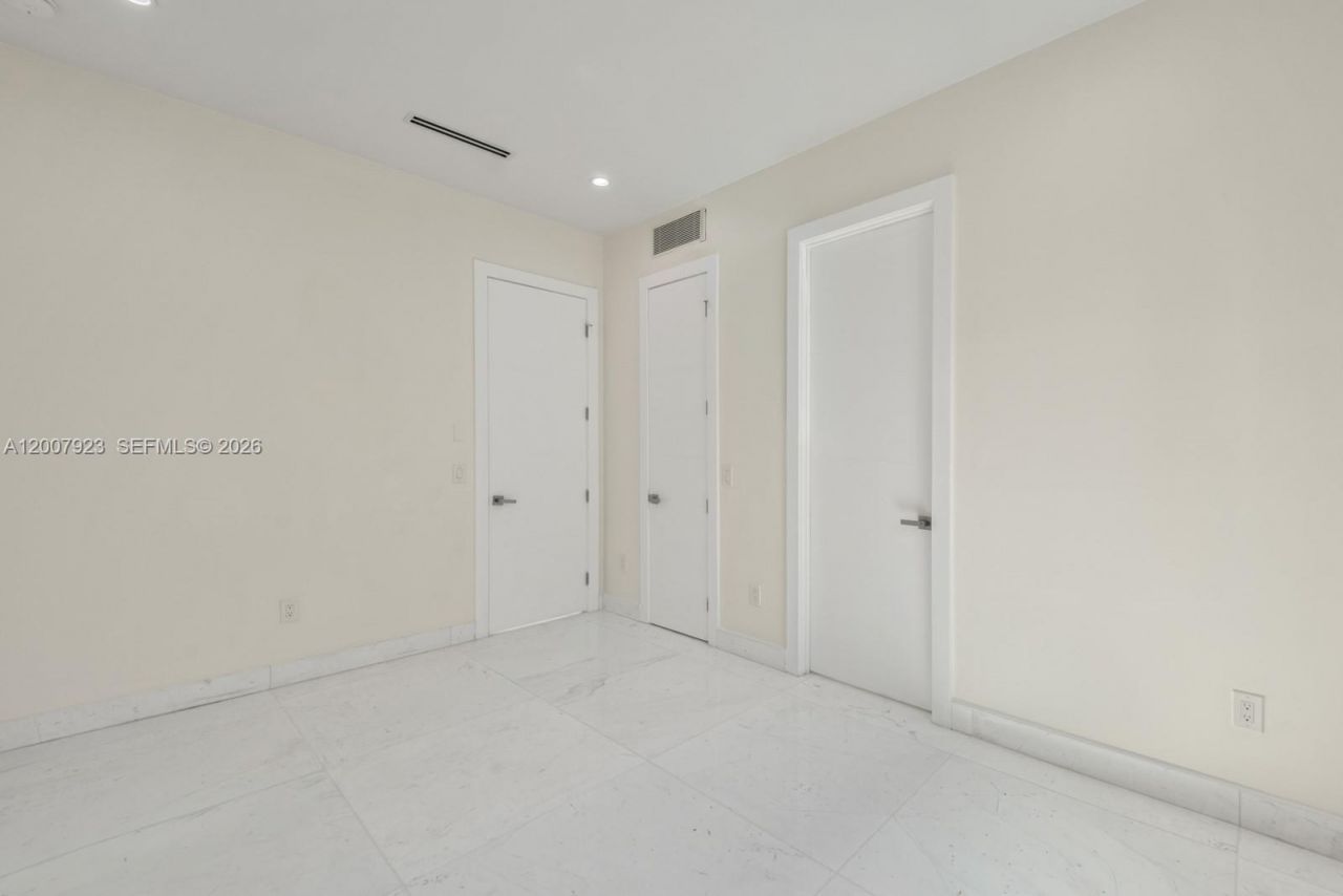 1090 NE 84th St, Miami, FL 33138 Photo