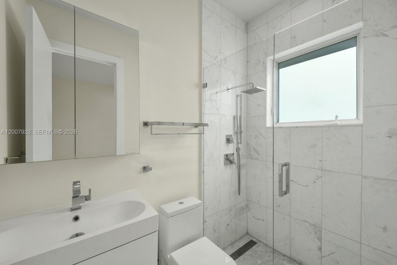 1090 NE 84th St, Miami, FL 33138 Photo