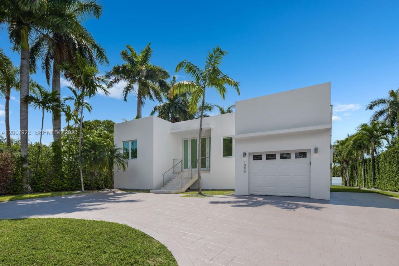 1090 NE 84th St, Miami, FL 33138 Photo