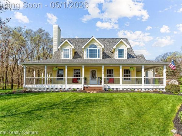 3983 Wing Drive, Hamburg Twp, MI 48169