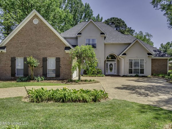 709 Oak Trail, Canton, MS 39046