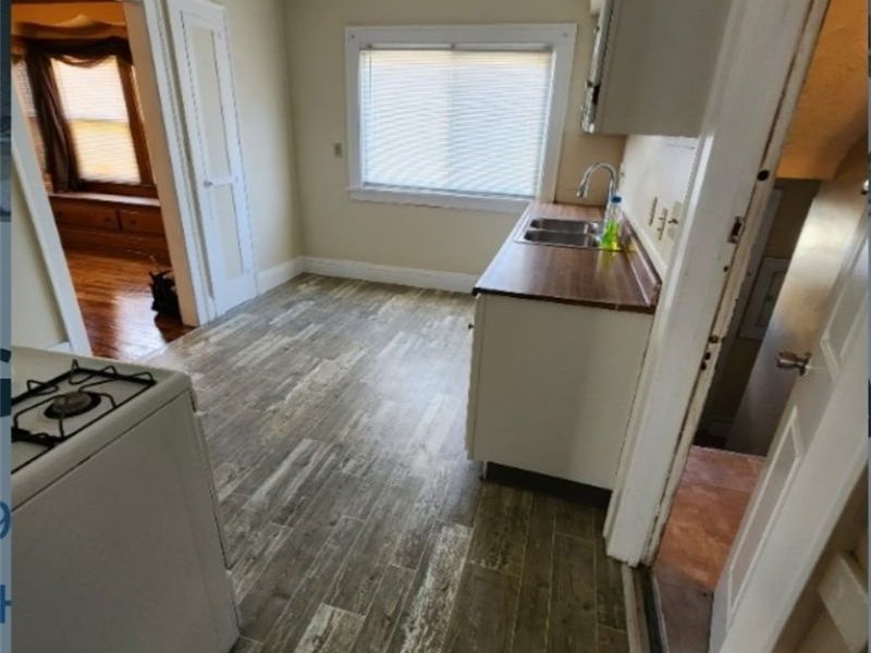 9913 Greenview Avenue , Garfield Heights, OH 44125 Photo 17