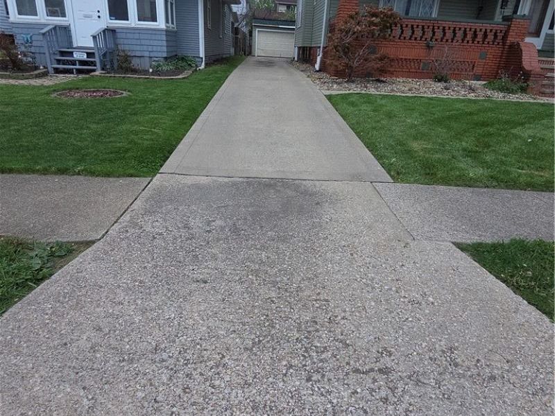 9913 Greenview Avenue , Garfield Heights, OH 44125 Photo 4