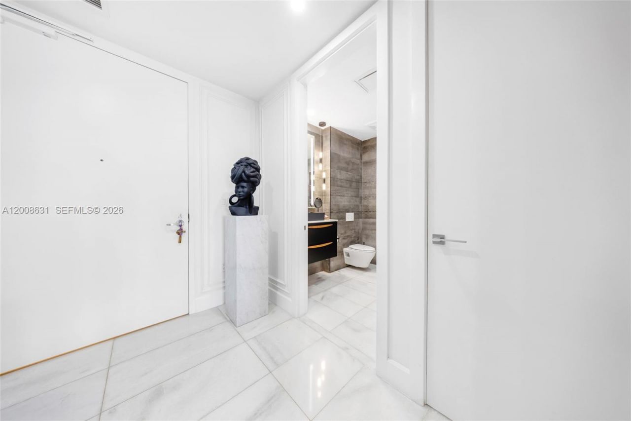 700 NE 26th Ter , Unit 2202, Miami, FL 33137 Photo