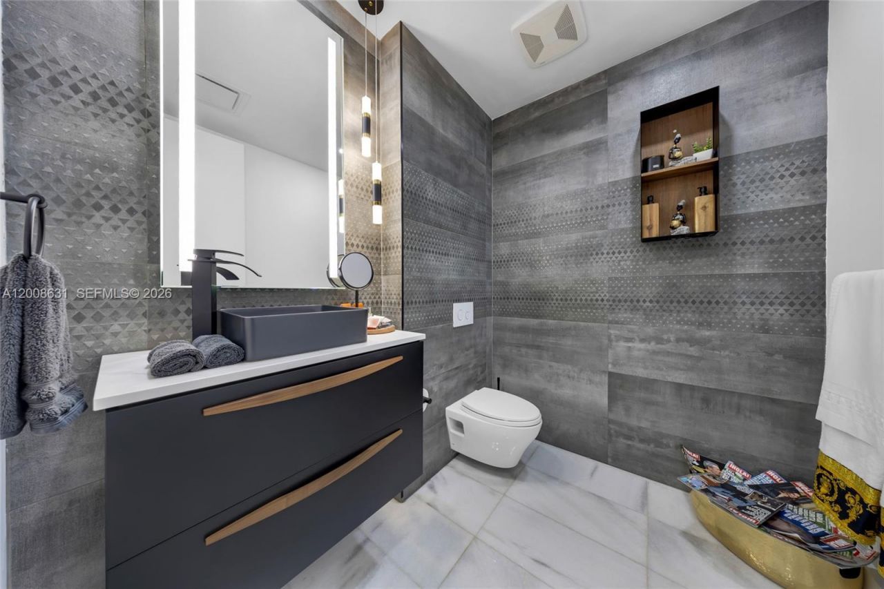 700 NE 26th Ter , Unit 2202, Miami, FL 33137 Photo