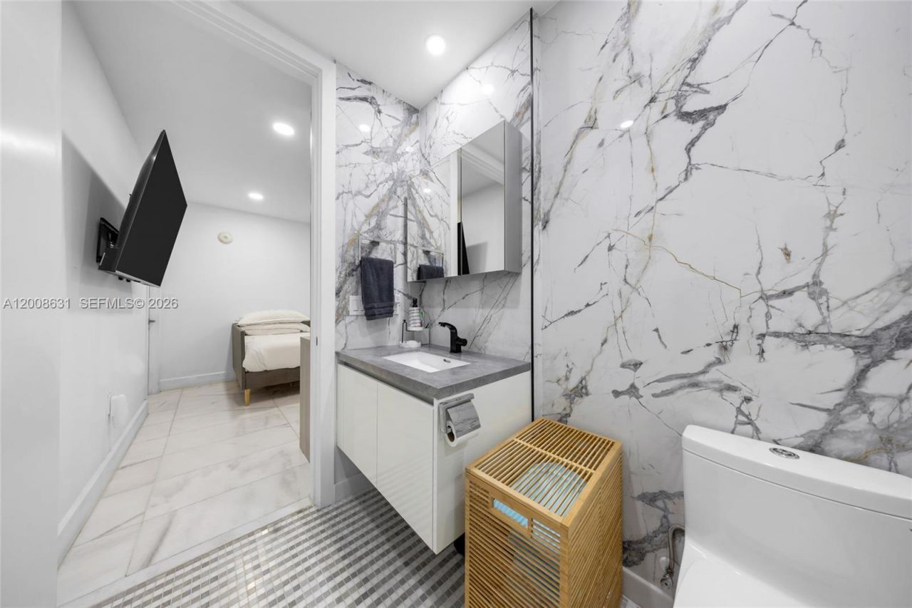 700 NE 26th Ter , Unit 2202, Miami, FL 33137 Photo