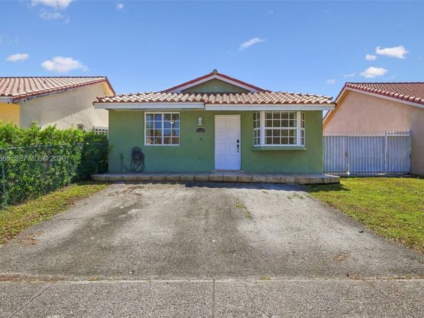 11649 NW 91st Ave, Hialeah Gardens, FL 33018