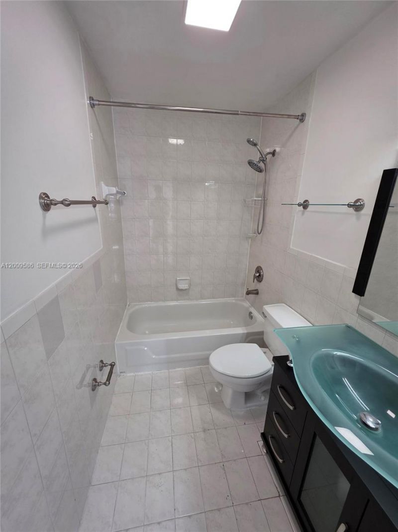 11649 NW 91st Ave, Hialeah Gardens, FL 33018 Photo