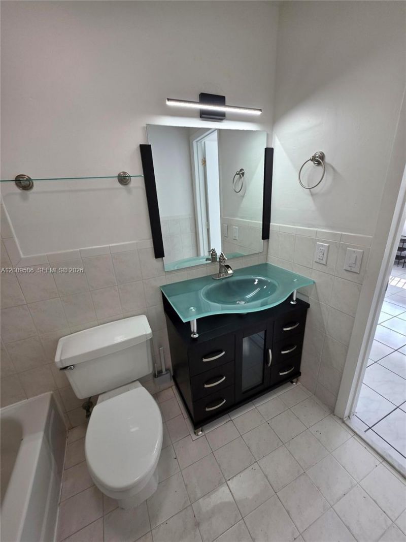 11649 NW 91st Ave, Hialeah Gardens, FL 33018 Photo