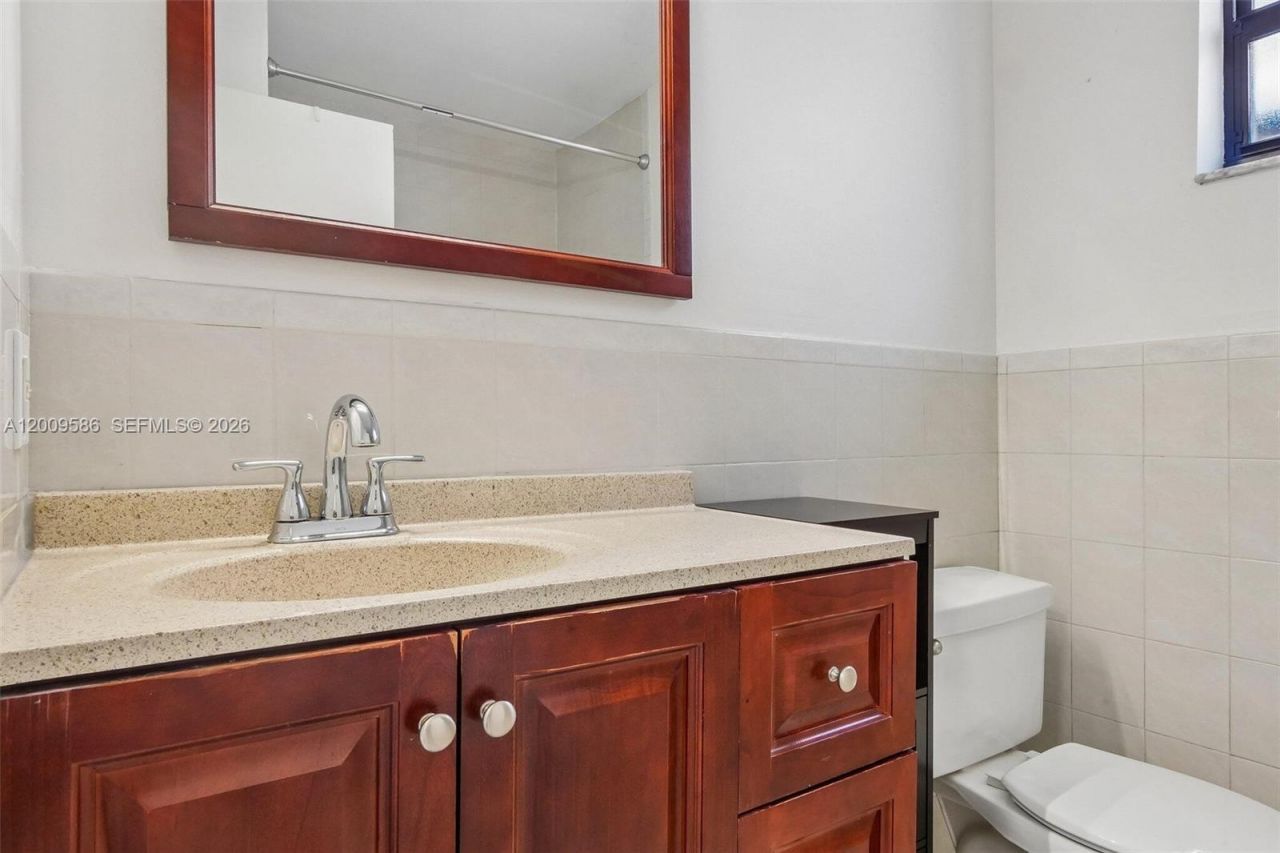 11649 NW 91st Ave, Hialeah Gardens, FL 33018 Photo
