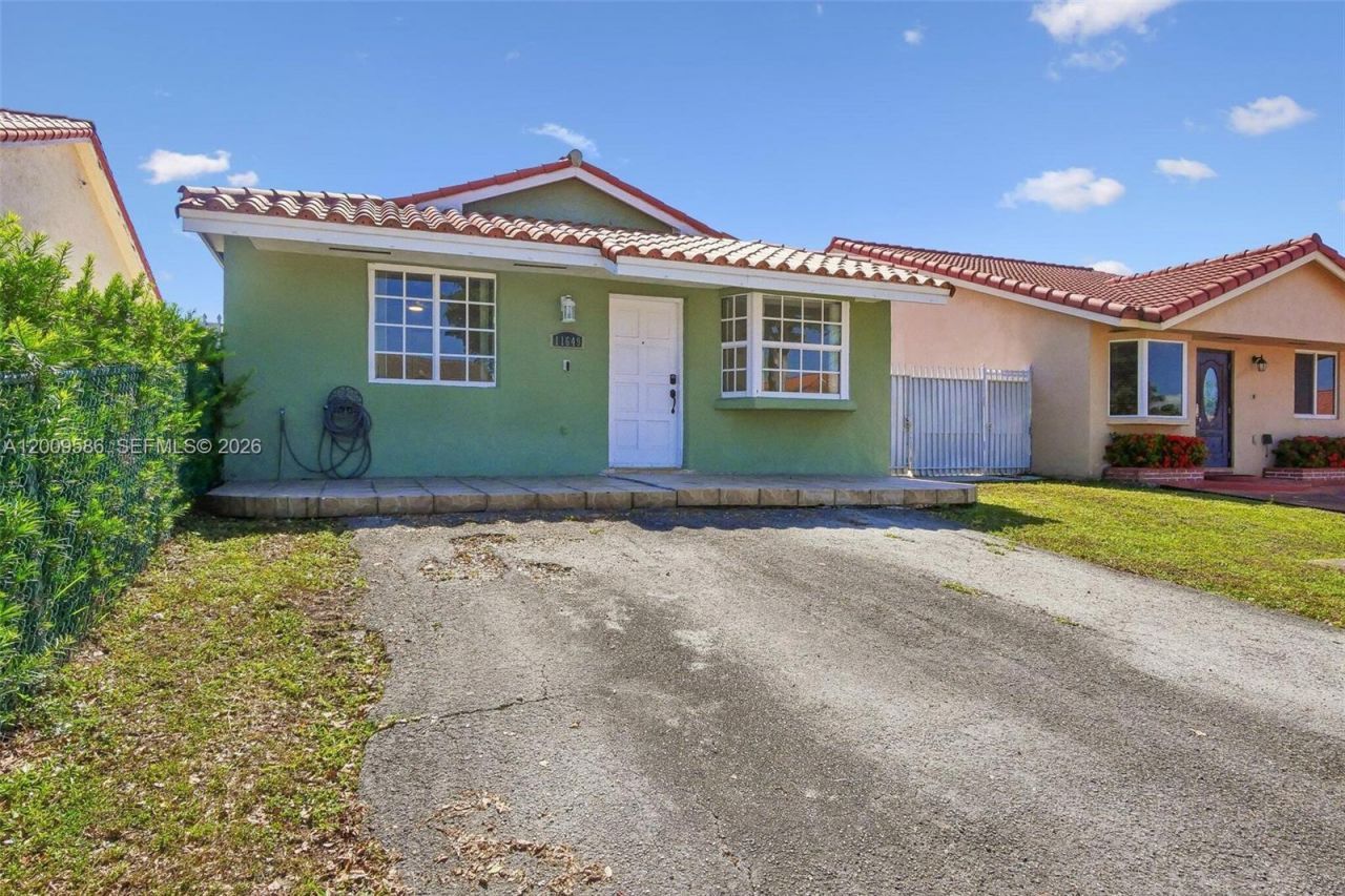 11649 NW 91st Ave, Hialeah Gardens, FL 33018 Photo