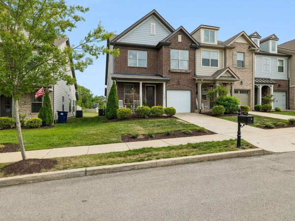 3148 Sassafras Ln, Thompsons Station, TN 37179