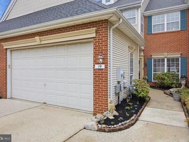 19 GRAND BANKS CIRCLE , MARLTON, NJ 08053