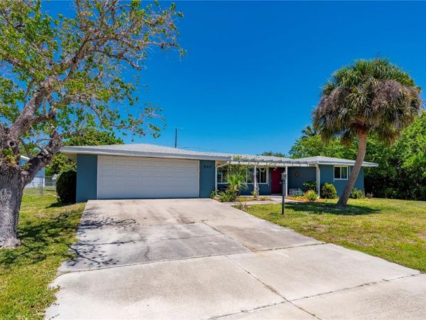 540 GROVE AVENUE NW, PORT CHARLOTTE, FL 33952