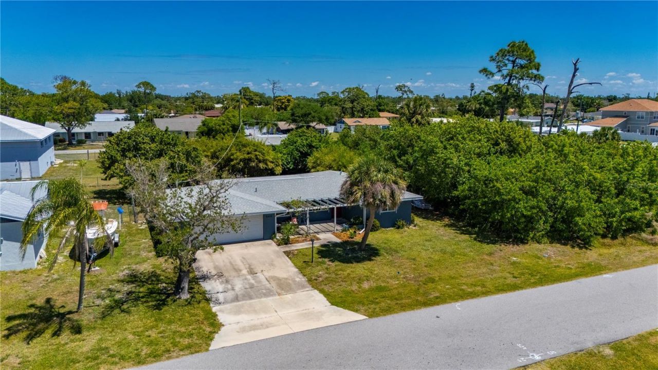 540 Grove Avenue Nw, Port Charlotte, FL 33952 Photo