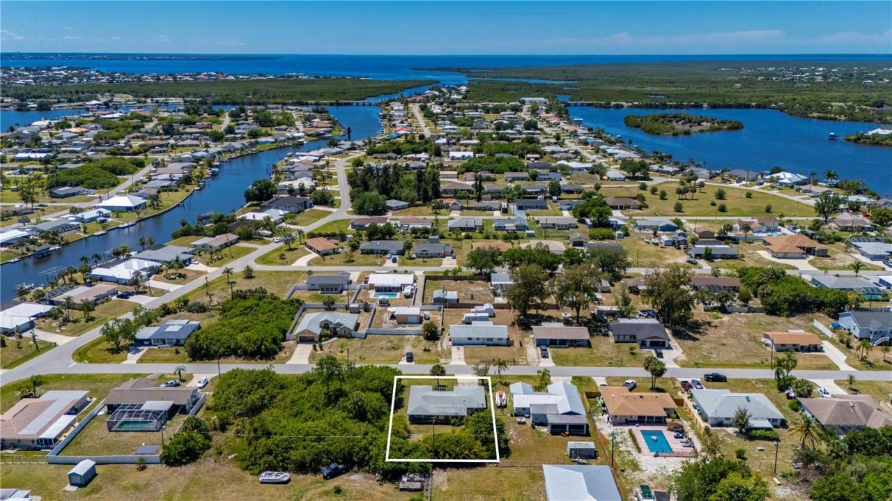 540 Grove Avenue Nw, Port Charlotte, FL 33952 Photo