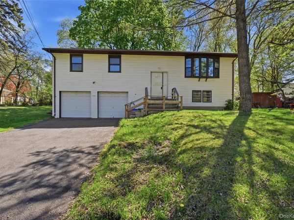 400 S Little Tor Road , New City, NY 10956