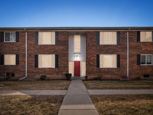 25331 Shiawassee Circle, Southfield, MI 48033