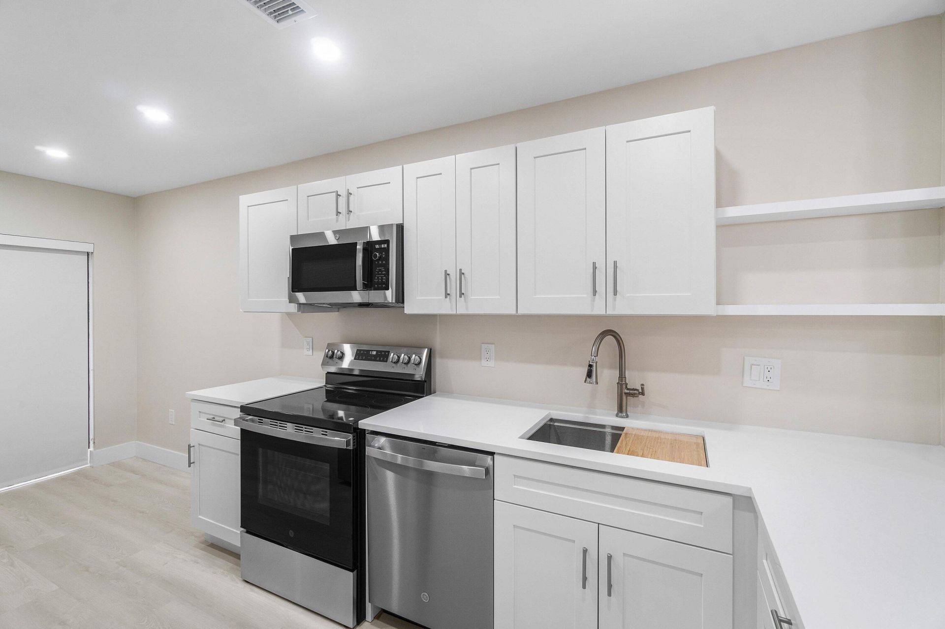 16 Stratford Drive E, Unit C, Boynton Beach, FL 33436 Photo