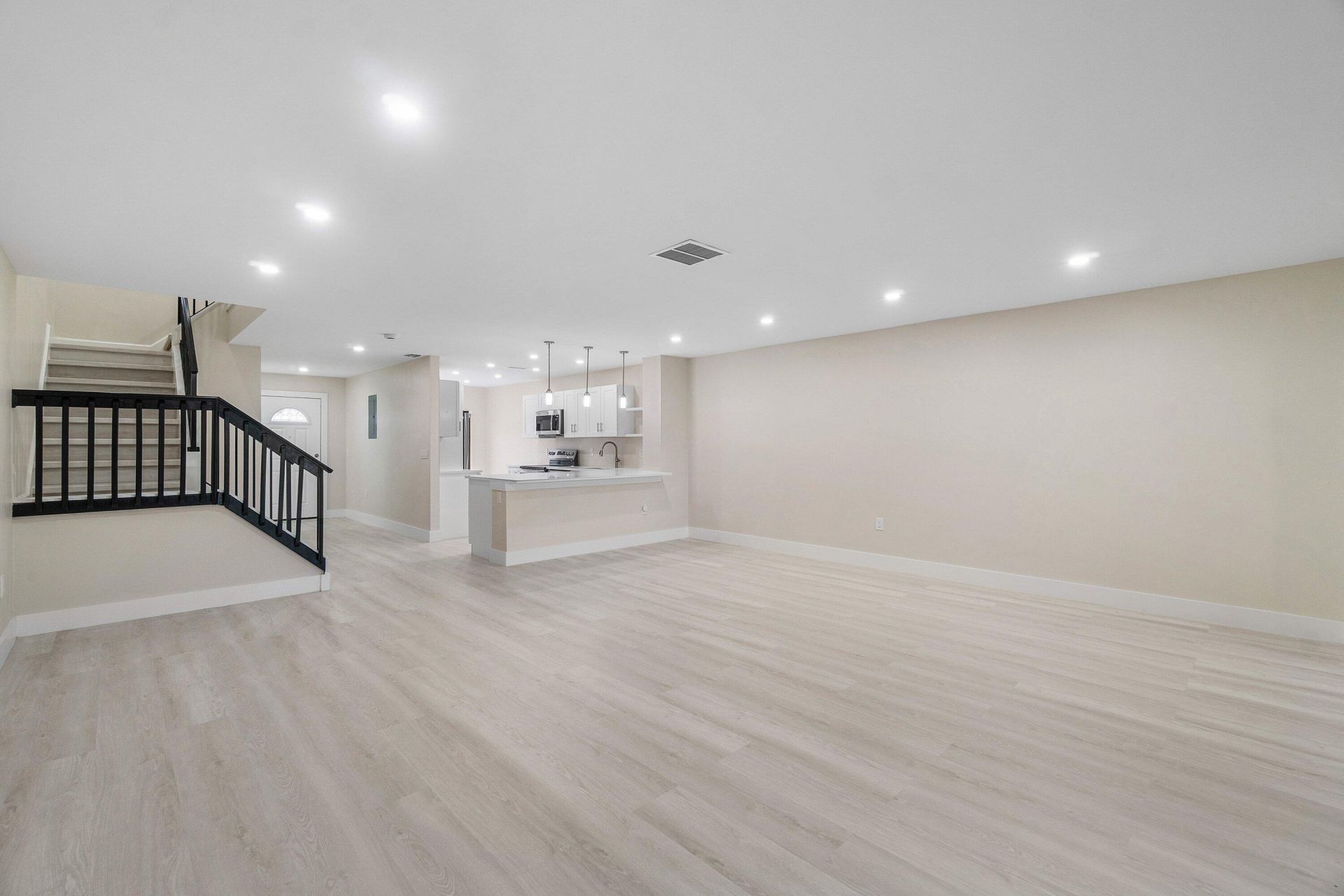 16 Stratford Drive E, Unit C, Boynton Beach, FL 33436 Photo