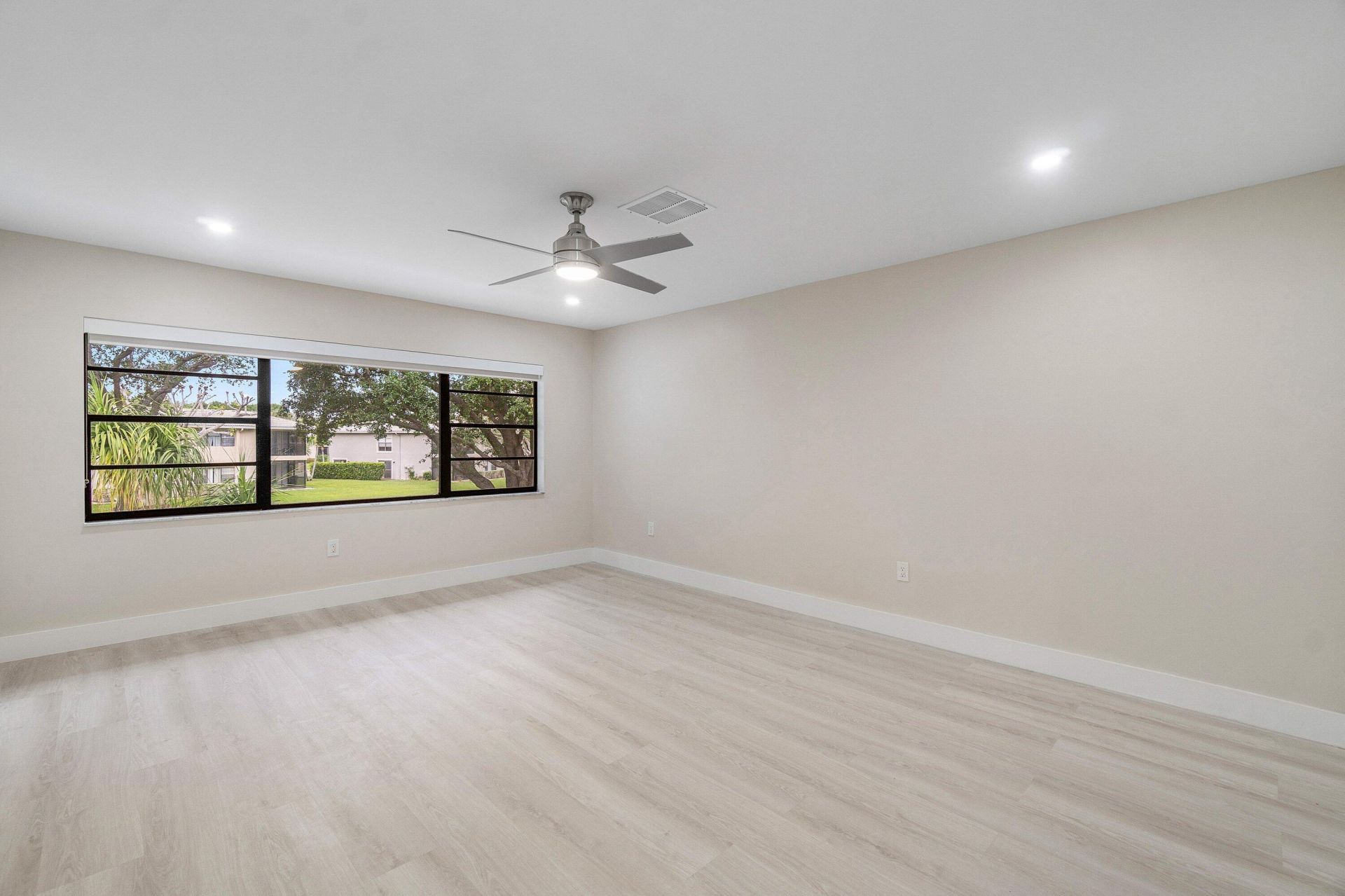 16 Stratford Drive E, Unit C, Boynton Beach, FL 33436 Photo