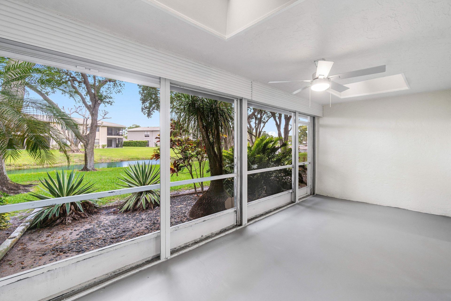 16 Stratford Drive E, Unit C, Boynton Beach, FL 33436 Photo