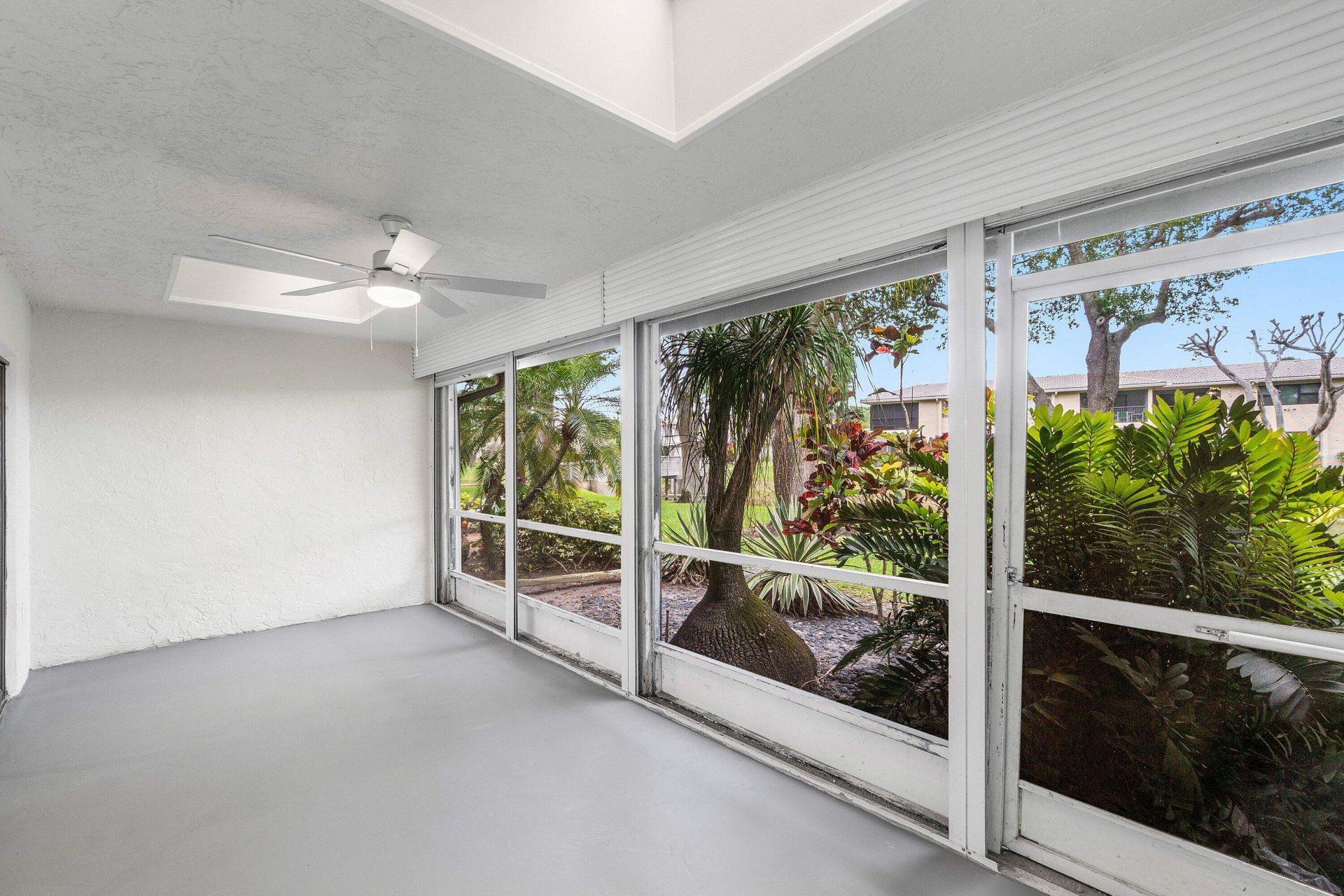 16 Stratford Drive E, Unit C, Boynton Beach, FL 33436 Photo