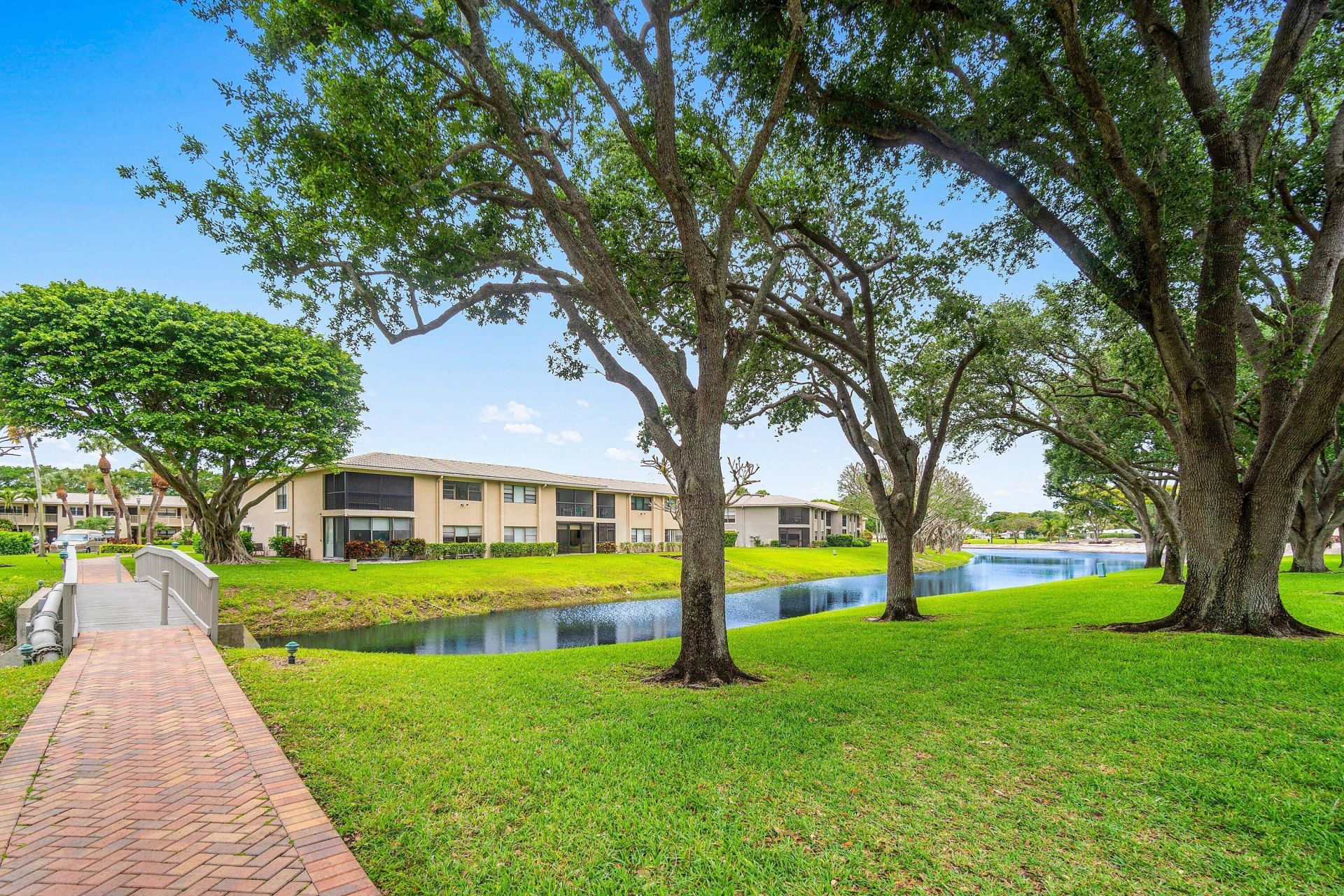 16 Stratford Drive E, Unit C, Boynton Beach, FL 33436 Photo