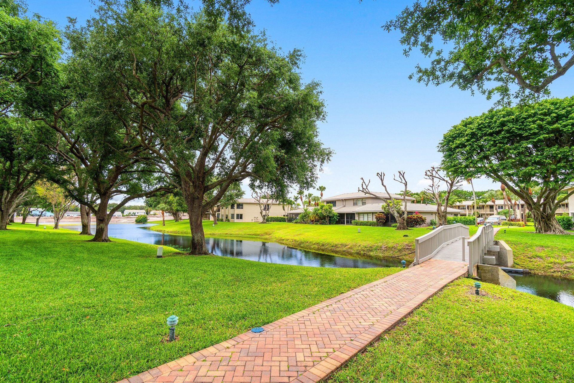 16 Stratford Drive E, Unit C, Boynton Beach, FL 33436 Photo