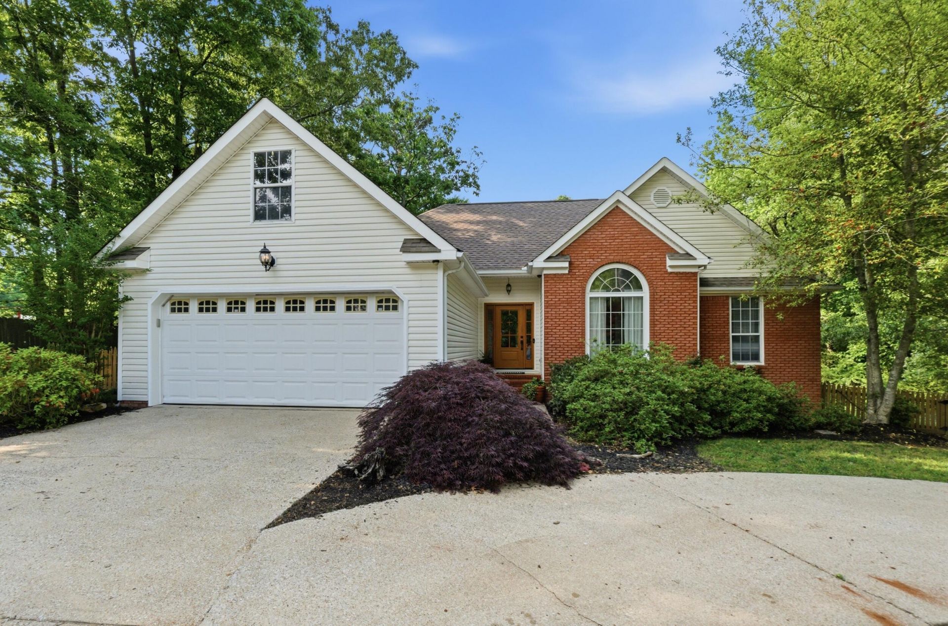 6933 Sawtooth Drive, Ooltewah, TN 37363 Main Photo