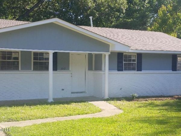1757 Southhaven Circle, Jackson, MS 39212