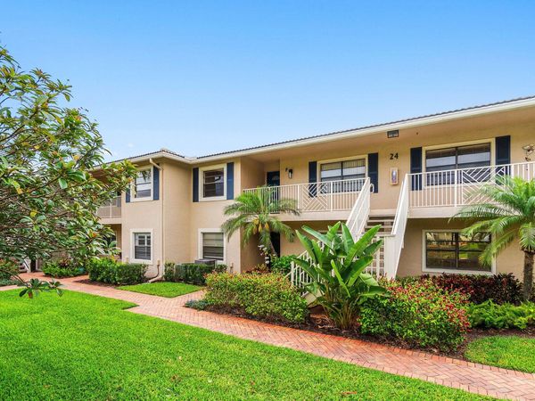 24 Stratford Drive E, Unit E, Boynton Beach, FL 33436