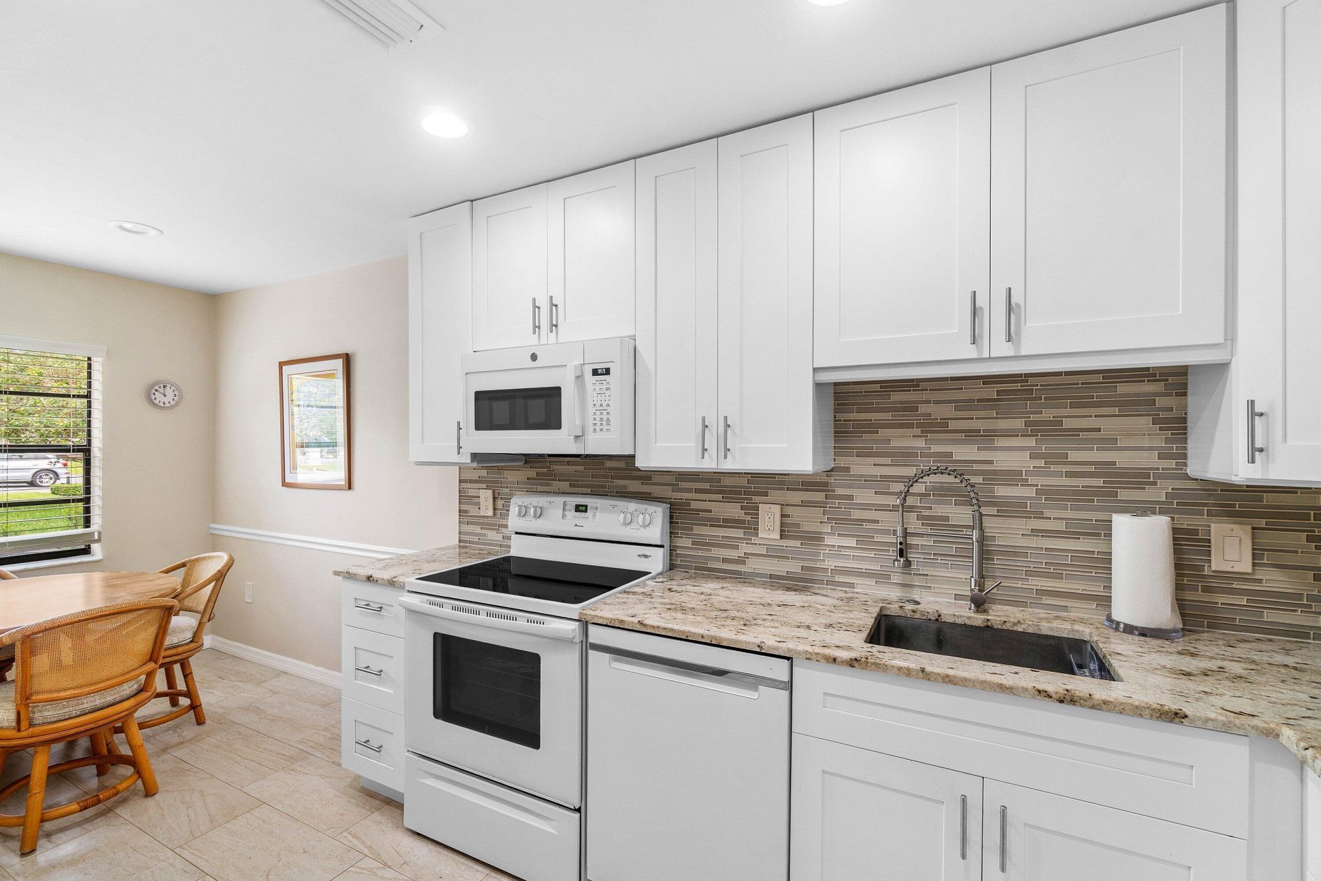24 Stratford Drive E, Unit E, Boynton Beach, FL 33436 Photo