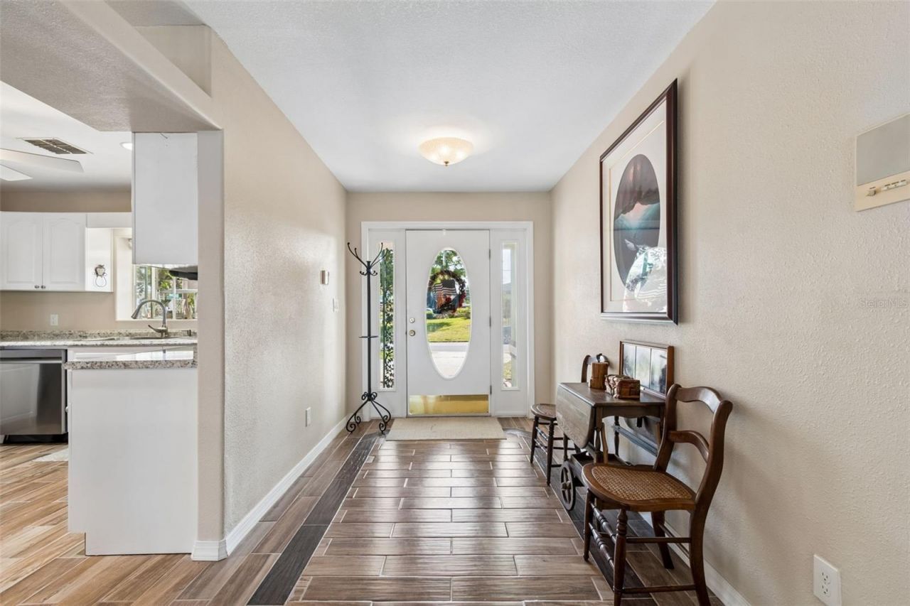 300 Driftwood Drive W, Palm Harbor, FL 34683 Photo