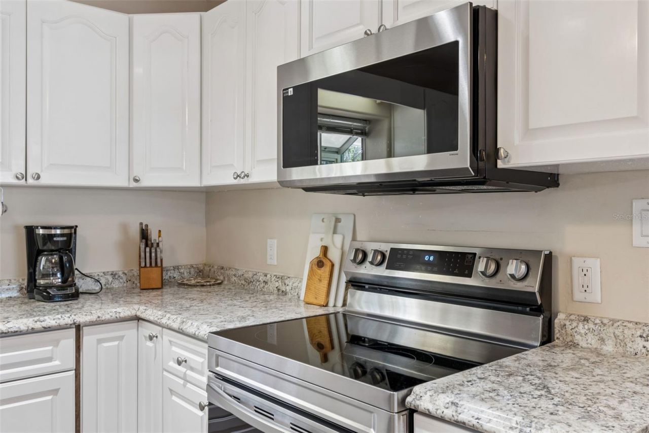 300 Driftwood Drive W, Palm Harbor, FL 34683 Photo