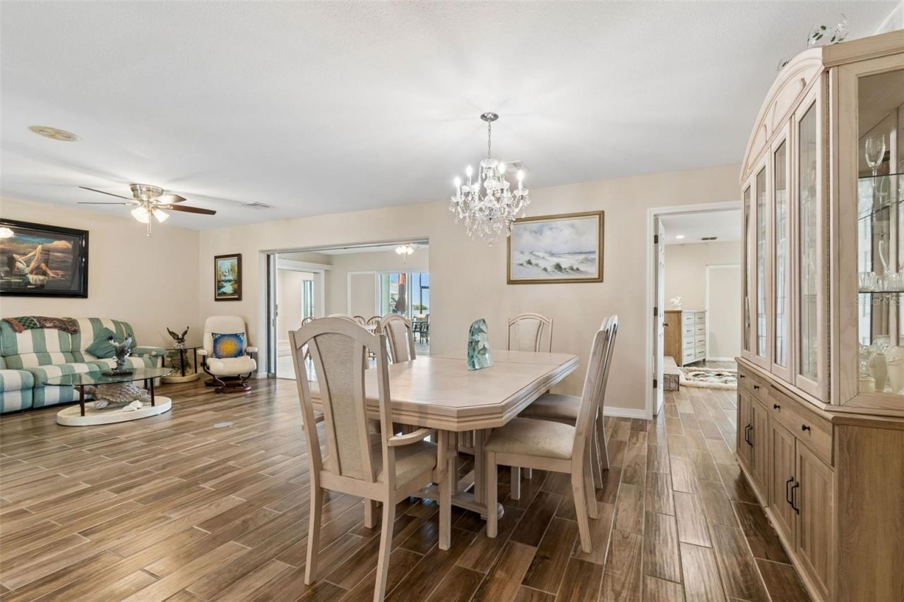 300 Driftwood Drive W, Palm Harbor, FL 34683 Photo
